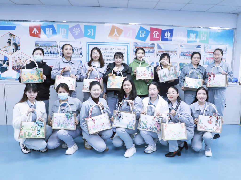 1 4 1024x768 - 芳容杏暖，花样年华 | 光弘科技三八女神节活动精彩回顾