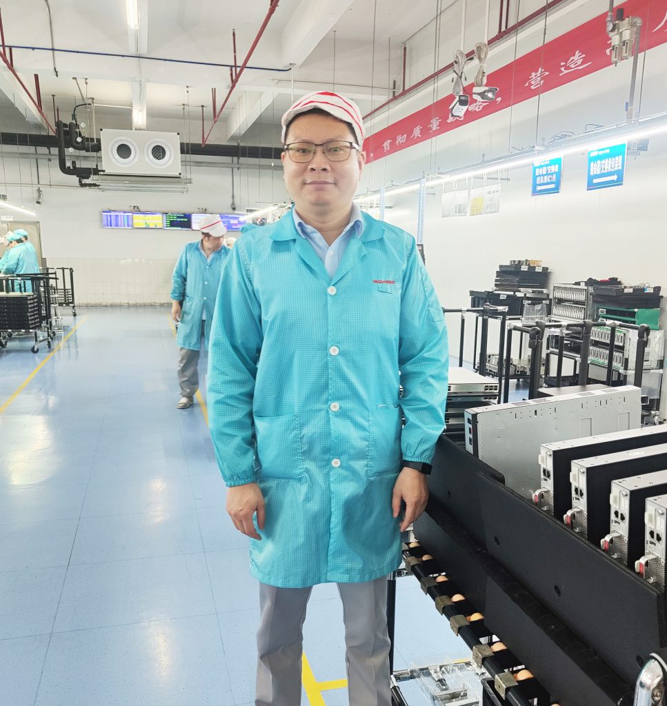 1 1 967x1024 - 【奮斗者說·對話榜樣】陳奎：17年匠心如炬，從"電路神醫"到"質量守門人"的破界征途